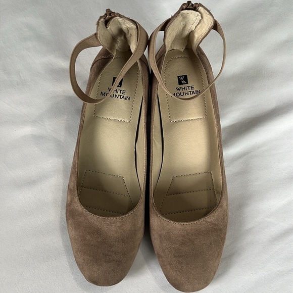 White Mountain Makayla Faux Suede Block Heel Pumps - Picture 2 of 7